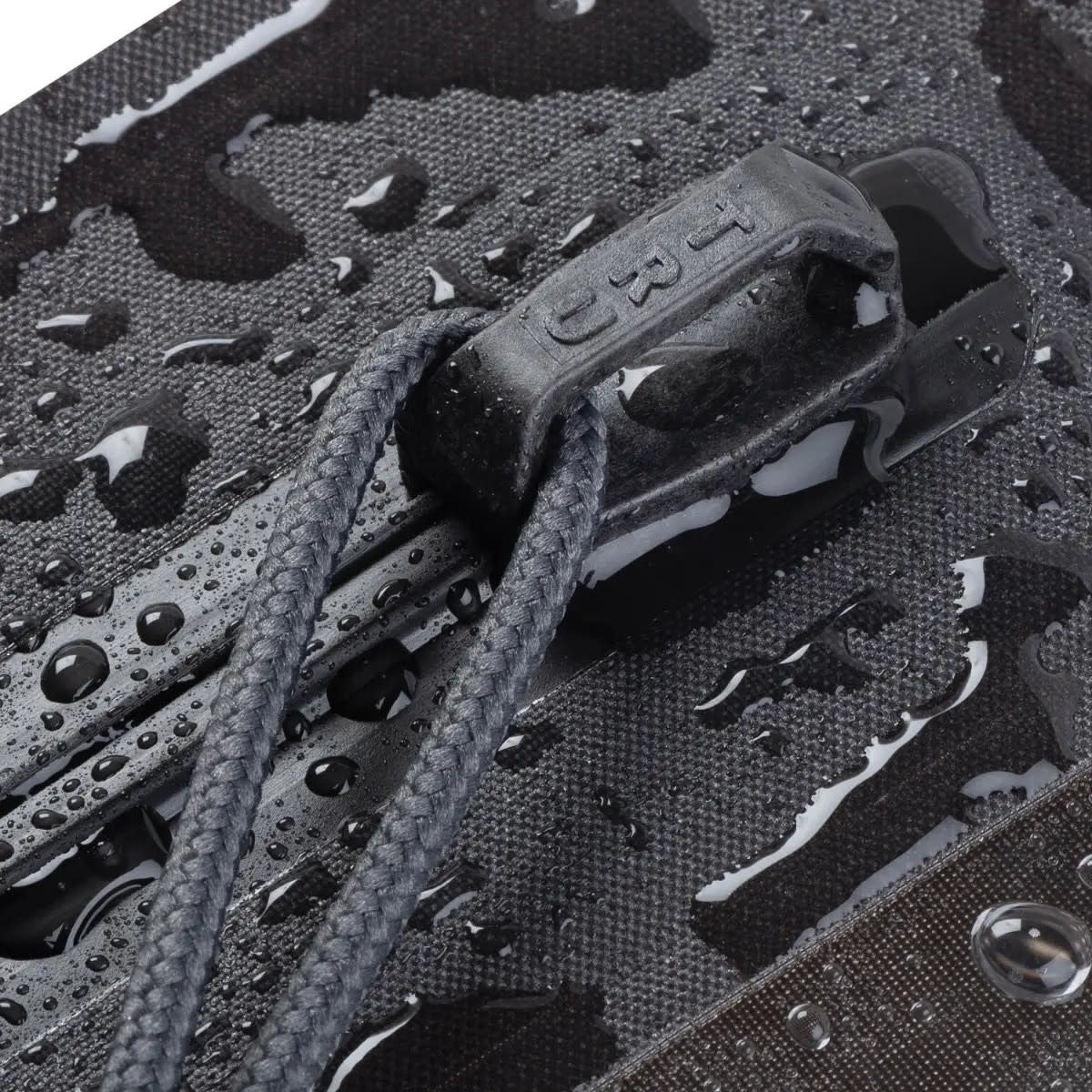 Nite Ize RunOff Waterproof Medium Travel Pouch