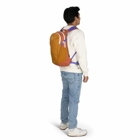 Daylite_S26_OnBody2_BarleyBrownMulti_Hi-res