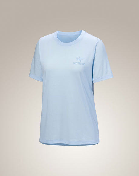 S26-X000009502-Kragg-SL-Cotton-Emblem-Crew-Shirt-SS-Alpine-Blue-Women-s