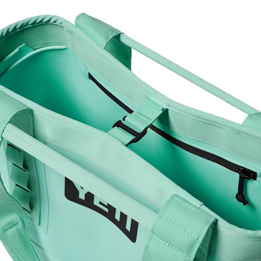 Site_Studio_Bags_Camino_20_Seafoam_Detail_Closed_020_B_2400x2400