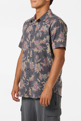 O'Neill UPF Slub Standard Woven Short Sleeve Button Up Shirt Men's
