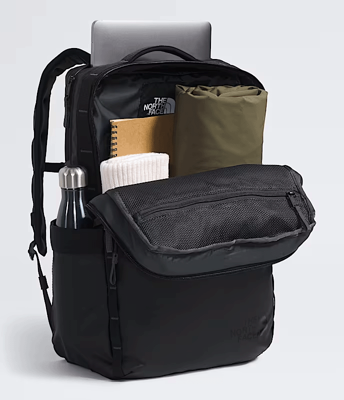 The North Face Voyager Daypack 26L
